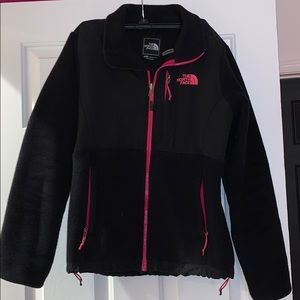 Black retro Denali North Face